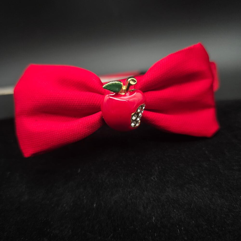 Disney Snow White Headband Red Ribbon with Apple Charm NWT Vintage 2000s